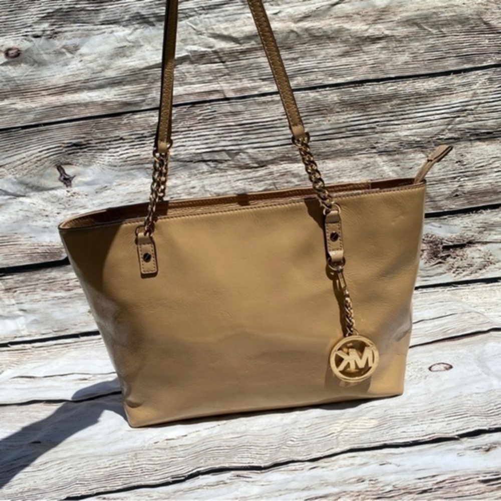 Michael Kors Patent Leather Jet Set Chain Tote
